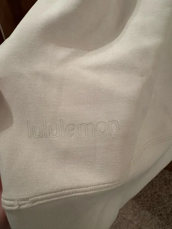 lululemon athletica Softstreme Perfectly Oversized Cropped Crew - Picture 3 of 5